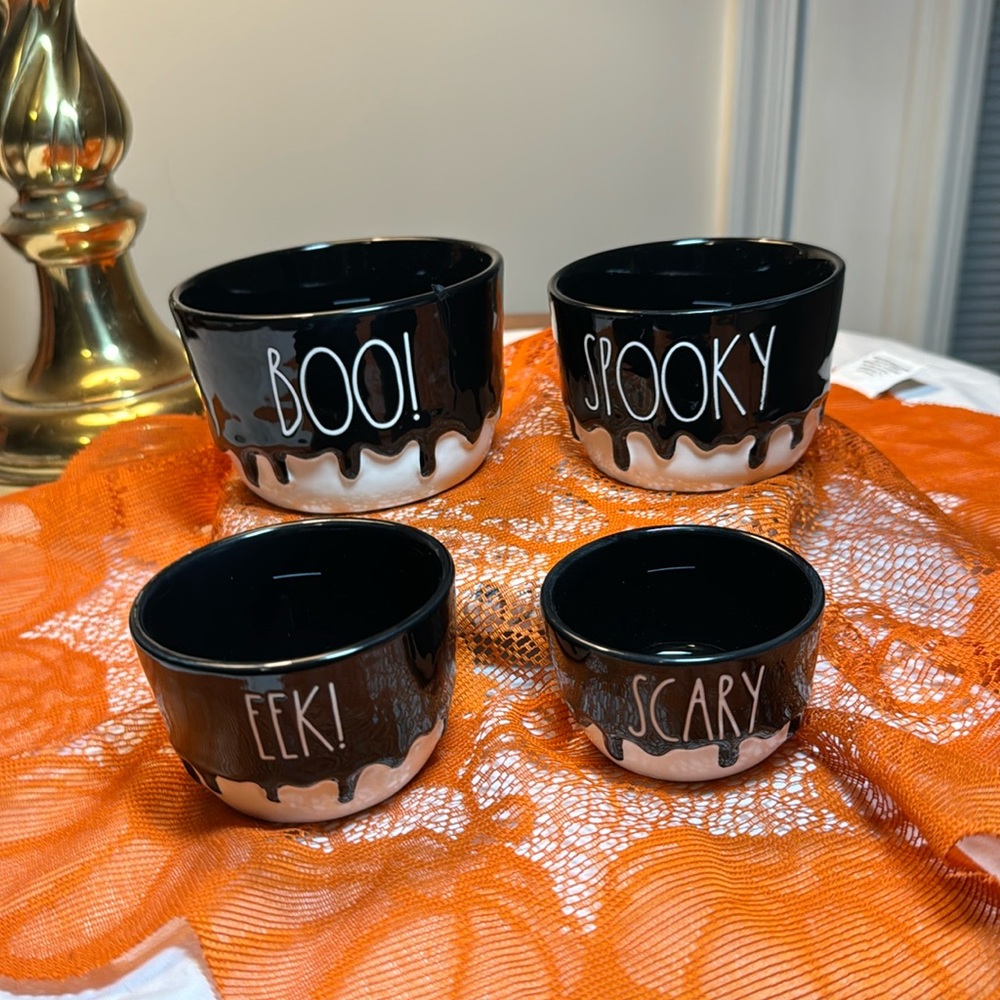 Rae Dunn BOO measuring cups